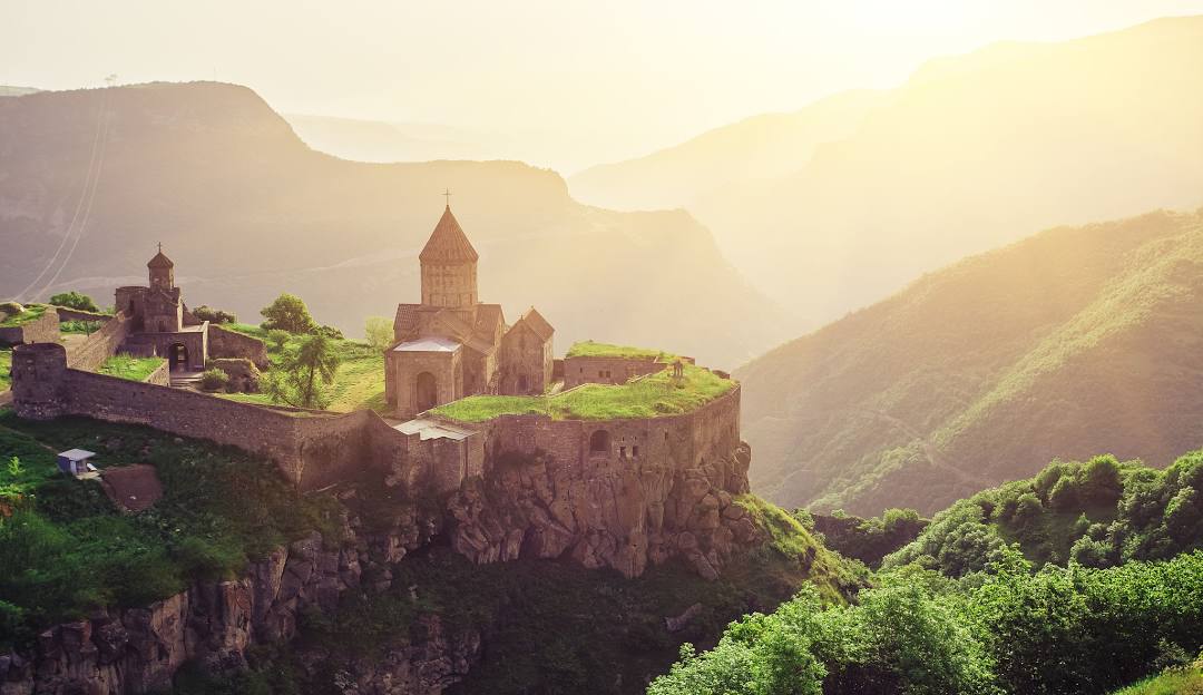 Escapar Travel and Tourism