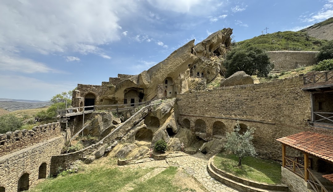 Escapar Travel and Tourism