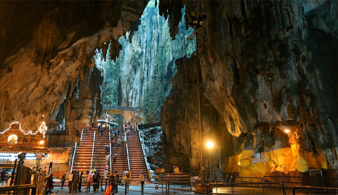 Escapar Travel and Tourism